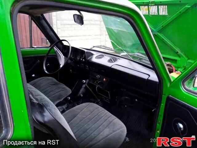 Зеленый ВАЗ Нива, объемом двигателя 1.6 л и пробегом 118 тыс. км за 1350 $, фото 8 на Automoto.ua