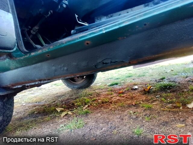 Зеленый ВАЗ Нива, объемом двигателя 1.5 л и пробегом 198 тыс. км за 1150 $, фото 4 на Automoto.ua