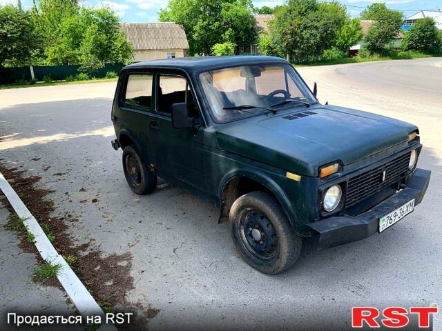 Зеленый ВАЗ Нива, объемом двигателя 1.7 л и пробегом 100 тыс. км за 1000 $, фото 4 на Automoto.ua