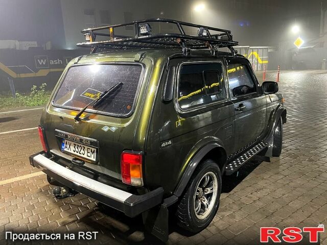 Зелений ВАЗ Нива, об'ємом двигуна 1.6 л та пробігом 35 тис. км за 3700 $, фото 4 на Automoto.ua