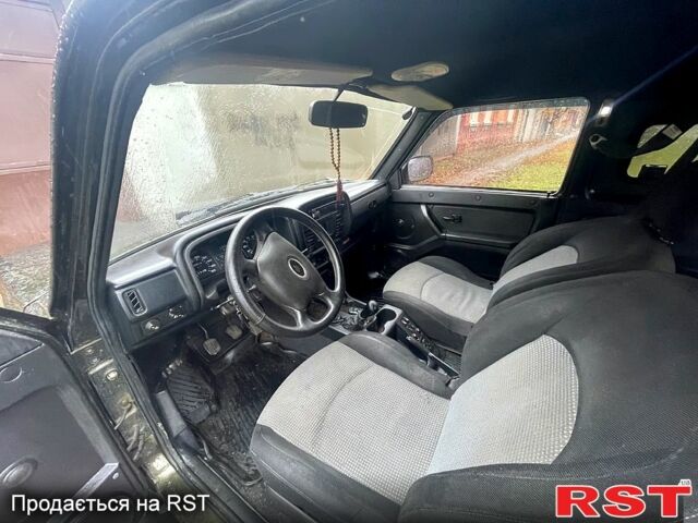 Зелений ВАЗ Нива, об'ємом двигуна 1.6 л та пробігом 35 тис. км за 3700 $, фото 7 на Automoto.ua