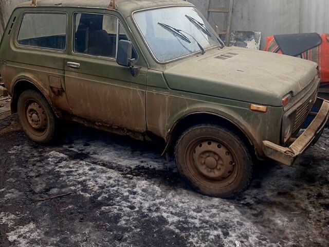 Зеленый ВАЗ Нива, объемом двигателя 1.6 л и пробегом 0 тыс. км за 900 $, фото 3 на Automoto.ua