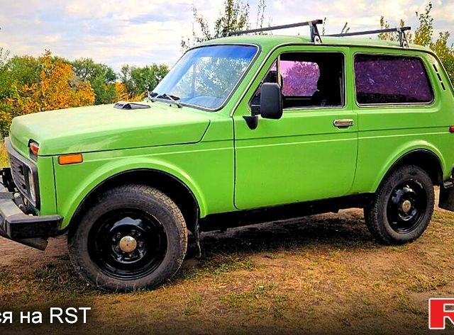 Зеленый ВАЗ Нива, объемом двигателя 1.6 л и пробегом 0 тыс. км за 2100 $, фото 1 на Automoto.ua