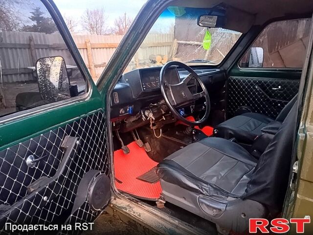 Зеленый ВАЗ Нива, объемом двигателя 1.6 л и пробегом 0 тыс. км за 2000 $, фото 3 на Automoto.ua