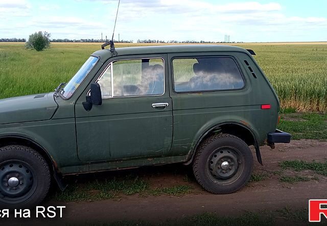 Зеленый ВАЗ Нива, объемом двигателя 1.5 л и пробегом 0 тыс. км за 2250 $, фото 6 на Automoto.ua