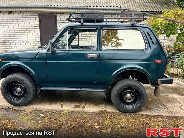 ВАЗ Нива 1986 у Кременчуге на Automoto.ua Зелений ВАЗ Нива, об'ємом двигуна 1.6 л та пробігом 200 тис. км за 2200 $, фото 4 на Automoto.ua