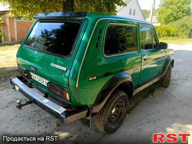 Зелений ВАЗ Нива, об'ємом двигуна 1.7 л та пробігом 300 тис. км за 1499 $, фото 6 на Automoto.ua