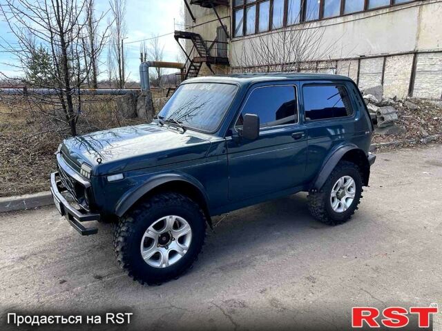 Зеленый ВАЗ Нива, объемом двигателя 1.6 л и пробегом 111 тыс. км за 3300 $, фото 3 на Automoto.ua