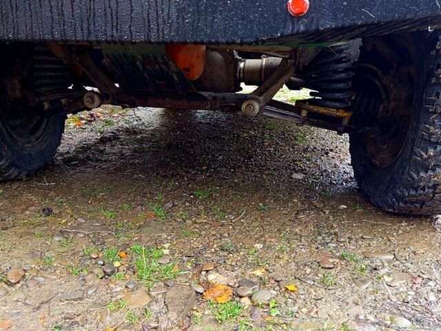 Зеленый ВАЗ Нива, объемом двигателя 1.6 л и пробегом 1 тыс. км за 2400 $, фото 5 на Automoto.ua