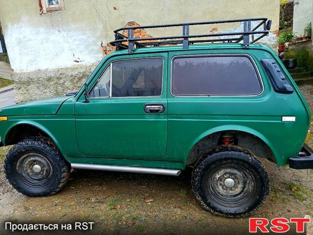 Зеленый ВАЗ Нива, объемом двигателя 1.6 л и пробегом 1 тыс. км за 2400 $, фото 8 на Automoto.ua