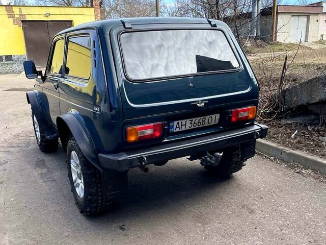 Зеленый ВАЗ Нива, объемом двигателя 1.6 л и пробегом 111 тыс. км за 3300 $, фото 5 на Automoto.ua
