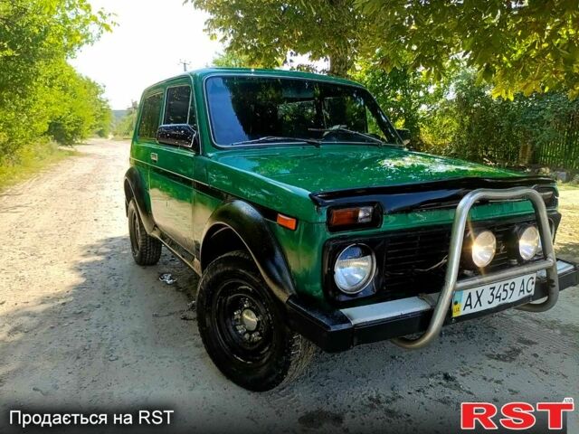 Зелений ВАЗ Нива, об'ємом двигуна 1.7 л та пробігом 300 тис. км за 1499 $, фото 7 на Automoto.ua