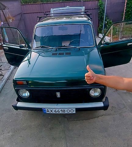 Зеленый ВАЗ Нива, объемом двигателя 1.6 л и пробегом 50 тыс. км за 3500 $, фото 7 на Automoto.ua