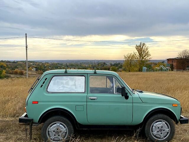 ВАЗ Нива 1989 у Барвенковом на Automoto.ua Зелений ВАЗ Нива, об'ємом двигуна 1.6 л та пробігом 123 тис. км за 3150 $, фото 3 на Automoto.ua