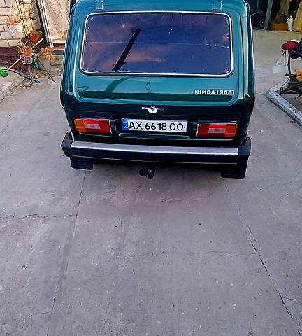 Зеленый ВАЗ Нива, объемом двигателя 1.6 л и пробегом 50 тыс. км за 3500 $, фото 3 на Automoto.ua