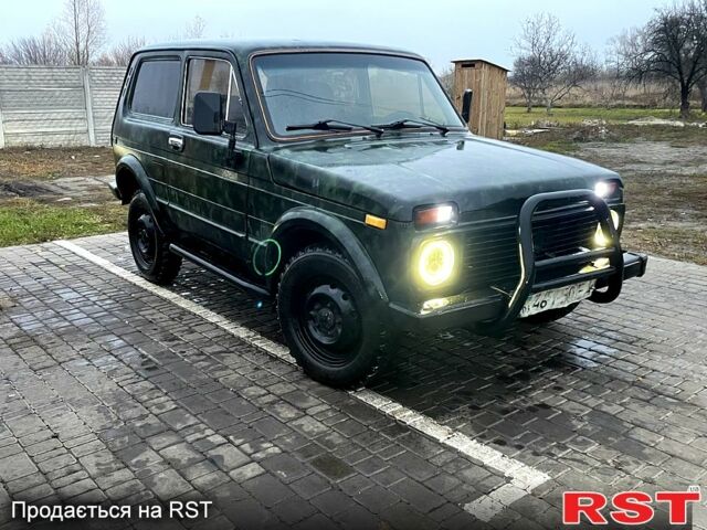 Зеленый ВАЗ Нива, объемом двигателя 1.6 л и пробегом 111 тыс. км за 1200 $, фото 1 на Automoto.ua