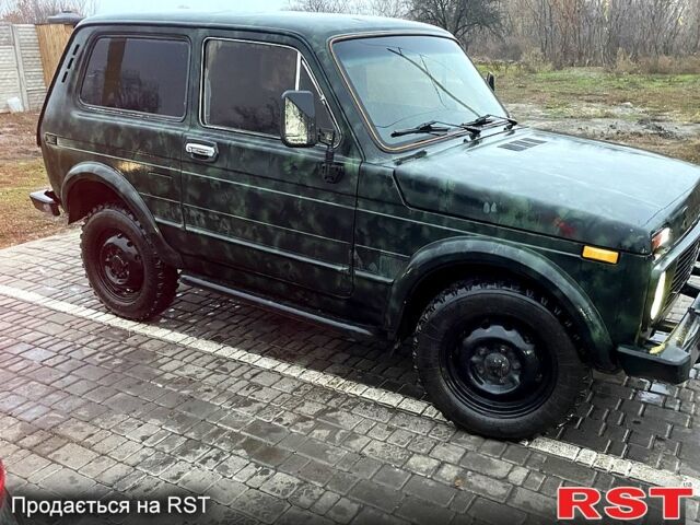 Зеленый ВАЗ Нива, объемом двигателя 1.6 л и пробегом 111 тыс. км за 1200 $, фото 2 на Automoto.ua