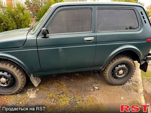 ВАЗ Нива 1993 у Харкові на Automoto.ua Зелений ВАЗ Нива, об'ємом двигуна 1.6 л та пробігом 0 тис. км за 2500 $, фото 1 на Automoto.ua