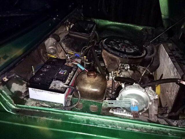 Зеленый ВАЗ Нива, объемом двигателя 1.7 л и пробегом 241 тыс. км за 2000 $, фото 6 на Automoto.ua