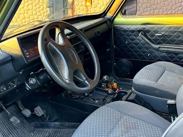 Зеленый ВАЗ Нива, объемом двигателя 1.6 л и пробегом 300 тыс. км за 1200 $, фото 3 на Automoto.ua