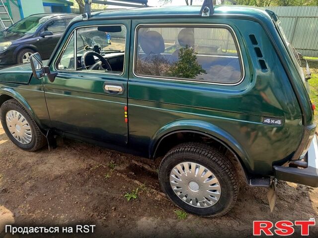 Зелений ВАЗ Нива, об'ємом двигуна 1.6 л та пробігом 320 тис. км за 3500 $, фото 7 на Automoto.ua