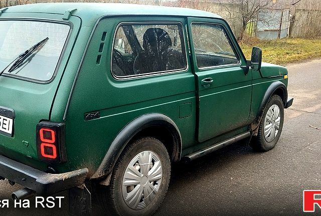 Зеленый ВАЗ Нива, объемом двигателя 1.7 л и пробегом 120 тыс. км за 2500 $, фото 4 на Automoto.ua