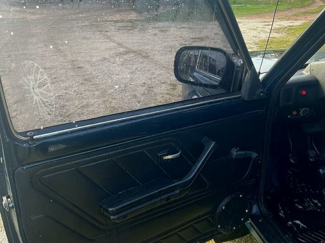 Зеленый ВАЗ Нива, объемом двигателя 1.7 л и пробегом 150 тыс. км за 2000 $, фото 7 на Automoto.ua