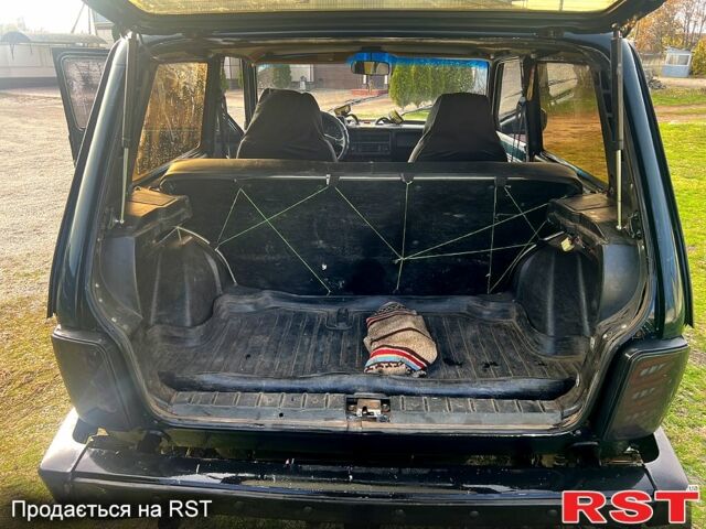 Зеленый ВАЗ Нива, объемом двигателя 1.7 л и пробегом 150 тыс. км за 2000 $, фото 8 на Automoto.ua