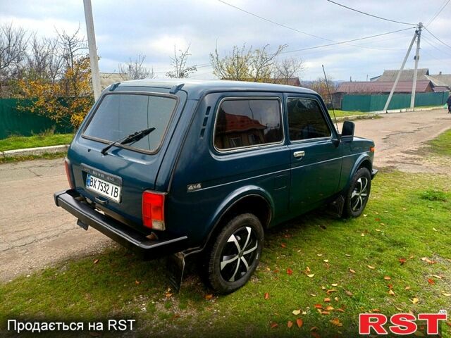 Зеленый ВАЗ Нива, объемом двигателя 1.7 л и пробегом 186 тыс. км за 3000 $, фото 3 на Automoto.ua