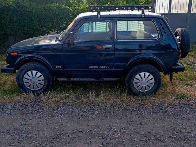 Зеленый ВАЗ Нива, объемом двигателя 1.7 л и пробегом 200 тыс. км за 3500 $, фото 6 на Automoto.ua