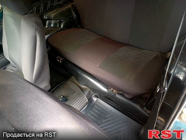 Зеленый ВАЗ Нива, объемом двигателя 1.7 л и пробегом 186 тыс. км за 3000 $, фото 4 на Automoto.ua