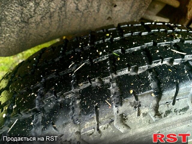 Зеленый ВАЗ Нива, объемом двигателя 1.7 л и пробегом 186 тыс. км за 3000 $, фото 10 на Automoto.ua