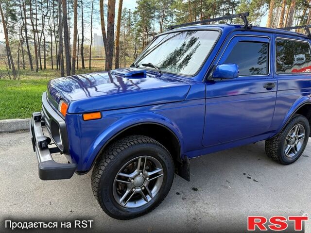 Зеленый ВАЗ Нива, объемом двигателя 1.9 л и пробегом 340 тыс. км за 3500 $, фото 2 на Automoto.ua