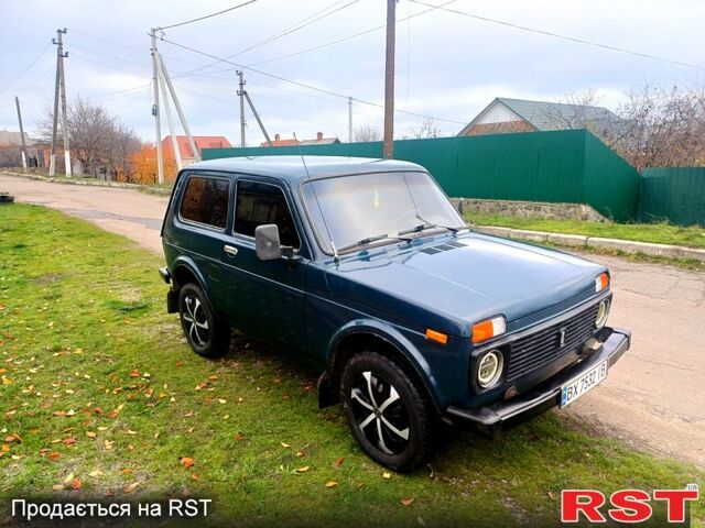 Зеленый ВАЗ Нива, объемом двигателя 1.7 л и пробегом 186 тыс. км за 3000 $, фото 8 на Automoto.ua