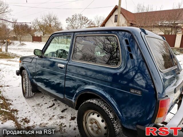 Зеленый ВАЗ Нива, объемом двигателя 1.6 л и пробегом 270 тыс. км за 2500 $, фото 4 на Automoto.ua