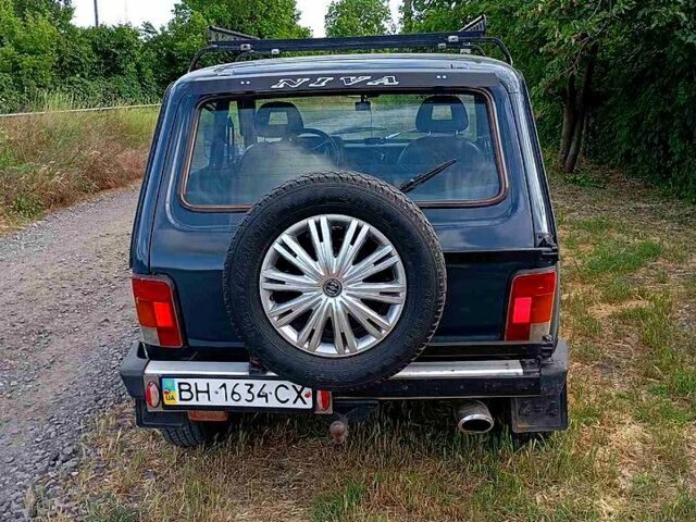 Зеленый ВАЗ Нива, объемом двигателя 1.7 л и пробегом 200 тыс. км за 3500 $, фото 2 на Automoto.ua