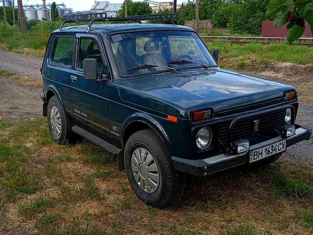 Зеленый ВАЗ Нива, объемом двигателя 1.7 л и пробегом 200 тыс. км за 3500 $, фото 3 на Automoto.ua