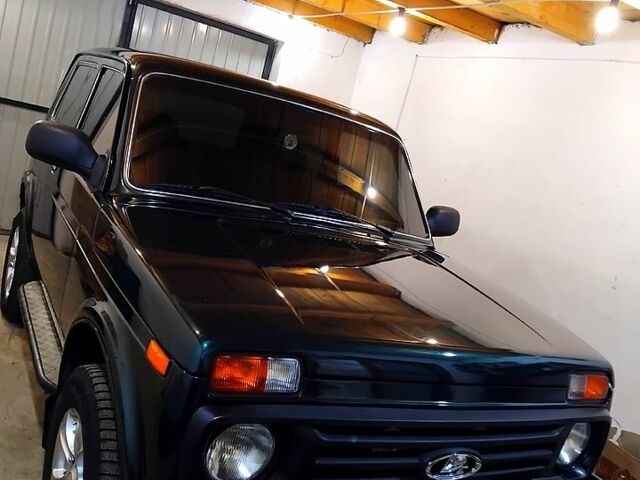 Зеленый ВАЗ Нива, объемом двигателя 1.7 л и пробегом 0 тыс. км за 4300 $, фото 1 на Automoto.ua