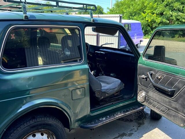 Зелений ВАЗ Нива, об'ємом двигуна 1.7 л та пробігом 100 тис. км за 2300 $, фото 8 на Automoto.ua