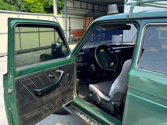 Зелений ВАЗ Нива, об'ємом двигуна 1.7 л та пробігом 100 тис. км за 2300 $, фото 3 на Automoto.ua