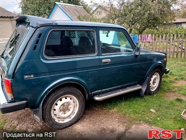 Зеленый ВАЗ Нива, объемом двигателя 1.7 л и пробегом 107 тыс. км за 4000 $, фото 1 на Automoto.ua