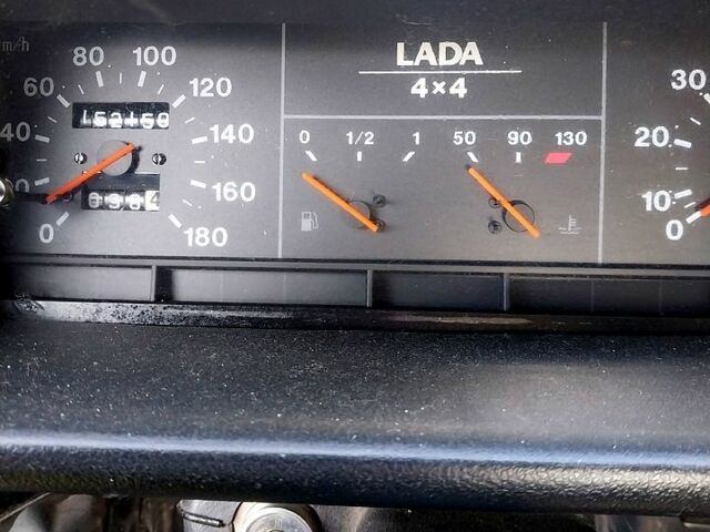 Зеленый ВАЗ Нива, объемом двигателя 1.7 л и пробегом 150 тыс. км за 3000 $, фото 3 на Automoto.ua