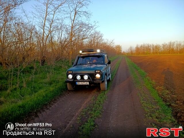 Зеленый ВАЗ Нива, объемом двигателя 1.7 л и пробегом 150 тыс. км за 2700 $, фото 2 на Automoto.ua