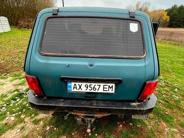 Зеленый ВАЗ Нива, объемом двигателя 1.7 л и пробегом 235 тыс. км за 2700 $, фото 8 на Automoto.ua