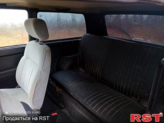 Зеленый ВАЗ Нива, объемом двигателя 1.7 л и пробегом 357 тыс. км за 2600 $, фото 3 на Automoto.ua