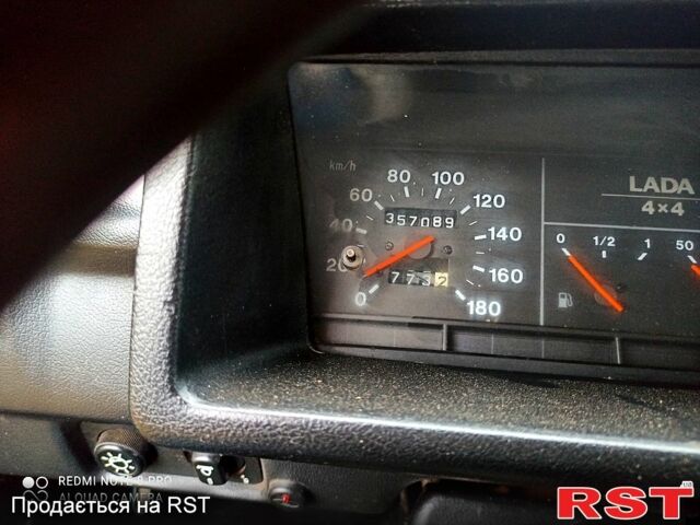 Зеленый ВАЗ Нива, объемом двигателя 1.7 л и пробегом 357 тыс. км за 2600 $, фото 6 на Automoto.ua