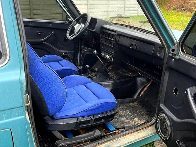 Зеленый ВАЗ Нива, объемом двигателя 1.7 л и пробегом 235 тыс. км за 2700 $, фото 5 на Automoto.ua