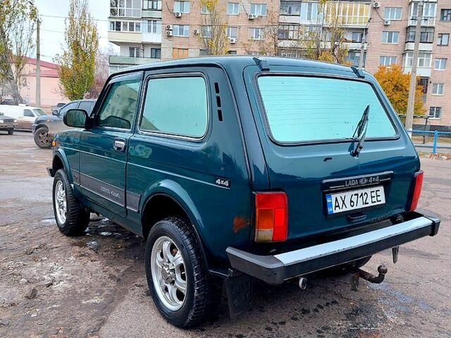 Зеленый ВАЗ Нива, объемом двигателя 1.7 л и пробегом 163 тыс. км за 2800 $, фото 2 на Automoto.ua