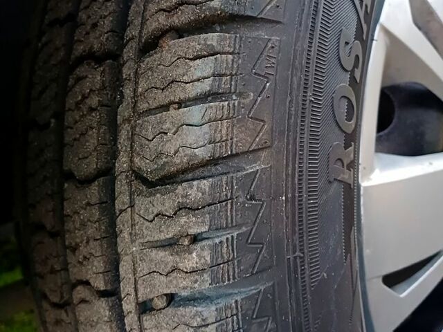 Зелений ВАЗ Нива, об'ємом двигуна 1.7 л та пробігом 186 тис. км за 3000 $, фото 6 на Automoto.ua