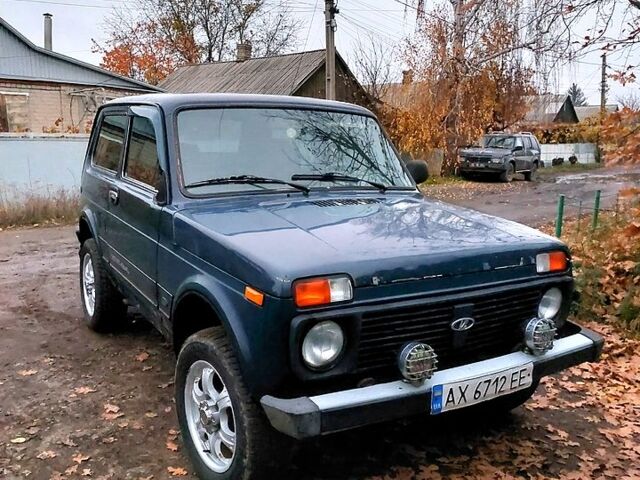 Зеленый ВАЗ Нива, объемом двигателя 1.7 л и пробегом 163 тыс. км за 2800 $, фото 4 на Automoto.ua
